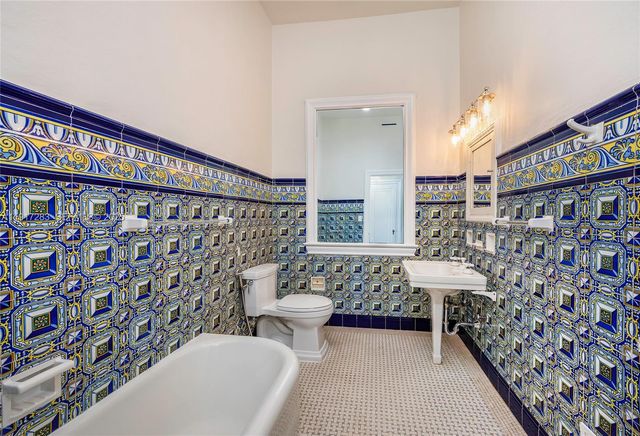 3240 Morris Ln, Miami, FL 33133