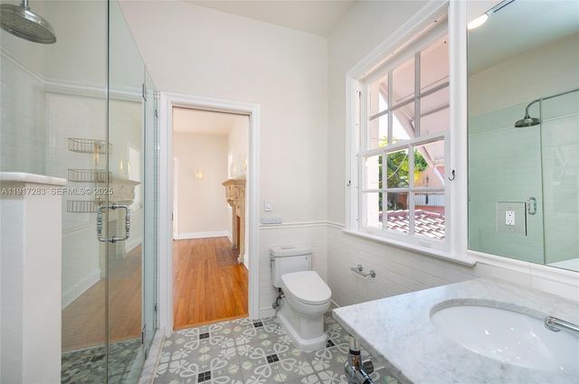 3240 Morris Ln, Miami, FL 33133