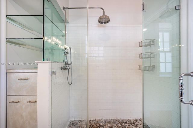 3240 Morris Ln, Miami, FL 33133