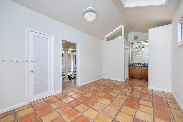 3240 Morris Ln, Miami, FL 33133