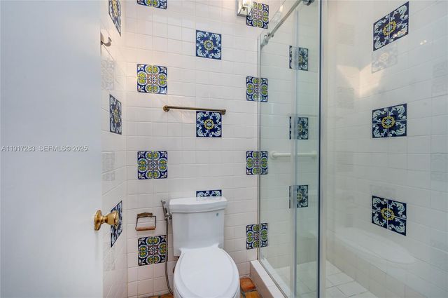 3240 Morris Ln, Miami, FL 33133