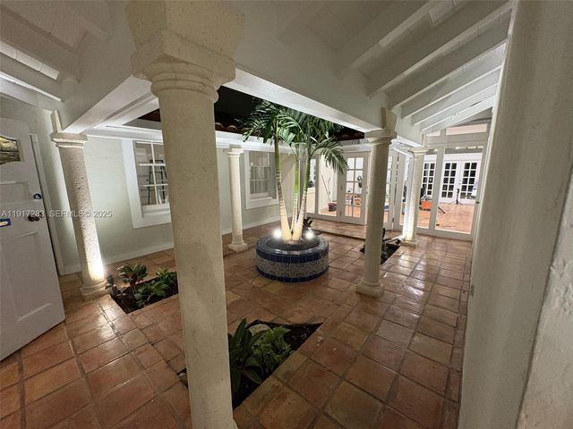 3240 Morris Ln, Miami, FL 33133