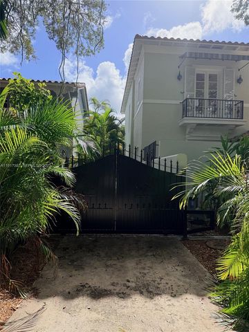 3240 Morris Ln, Miami, FL 33133