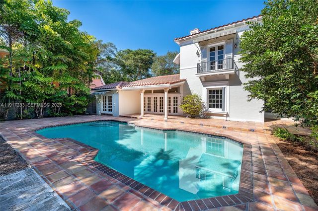 3240 Morris Ln, Miami, FL 33133