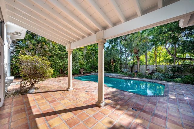 3240 Morris Ln, Miami, FL 33133