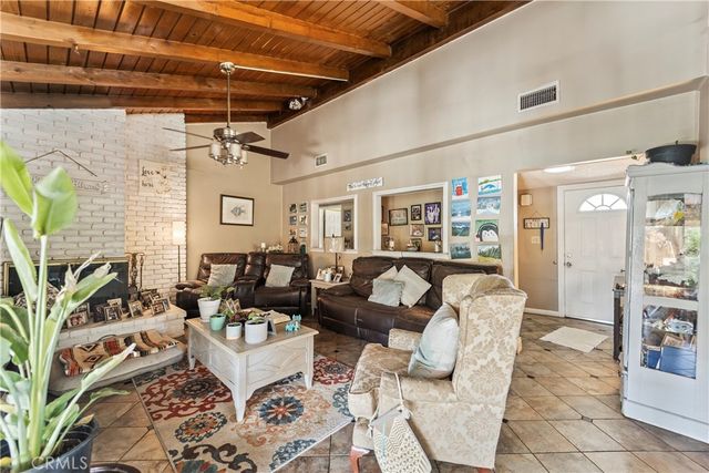 822 Corona, Corona, CA 92879