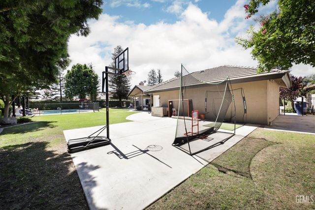 11504 Buffington Street, Bakersfield, CA 93312