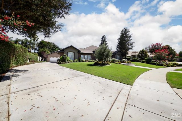 11504 Buffington Street, Bakersfield, CA 93312
