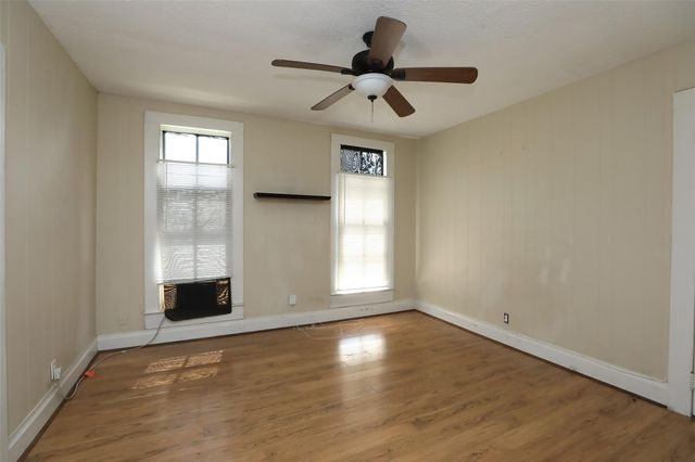 932 W Gardner Street, Houston, TX 77009