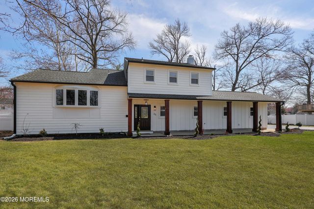 35 Bayberry Lane, Middletown, NJ 07748