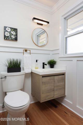 35 Bayberry Lane, Middletown, NJ 07748