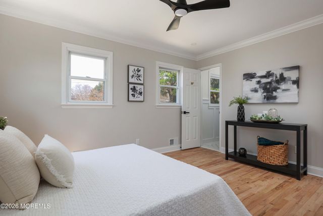 35 Bayberry Lane, Middletown, NJ 07748