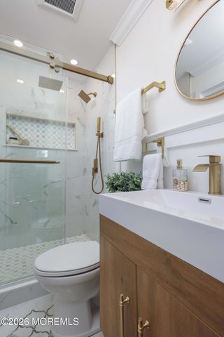 35 Bayberry Lane, Middletown, NJ 07748