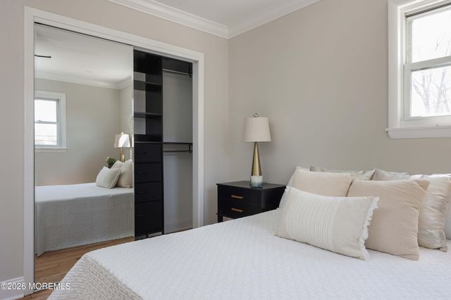 35 Bayberry Lane, Middletown, NJ 07748