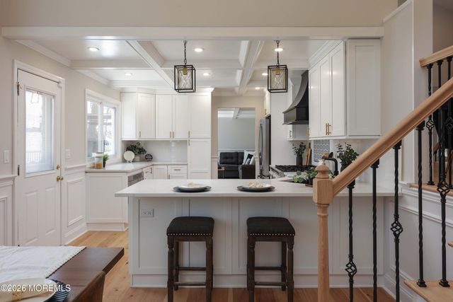 35 Bayberry Lane, Middletown, NJ 07748