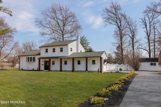 35 Bayberry Lane, Middletown, NJ 07748