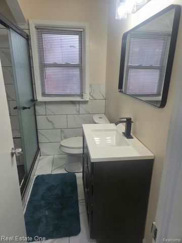 8254 Sussex Street, Detroit, MI 48228