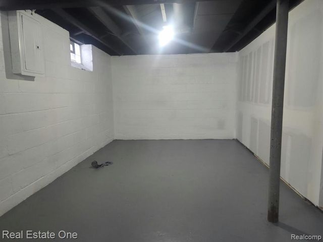 8254 Sussex Street, Detroit, MI 48228