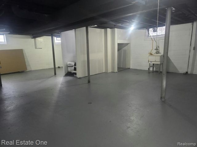8254 Sussex Street, Detroit, MI 48228