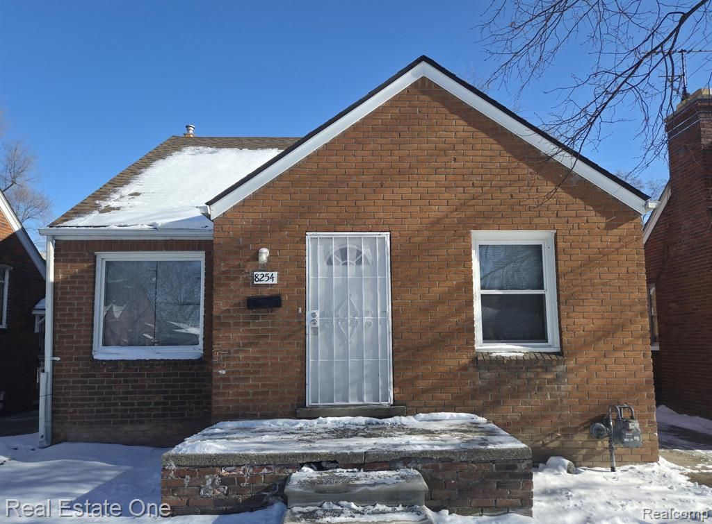 8254 Sussex Street, Detroit, MI 48228