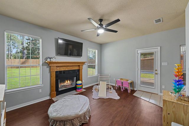 14010 Jamaica Circle, Willis, TX 77318