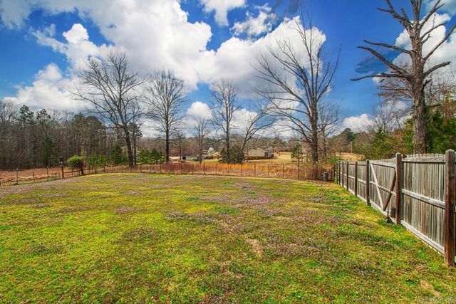 22211 N Kaufman Road, Hensley, AR 72065