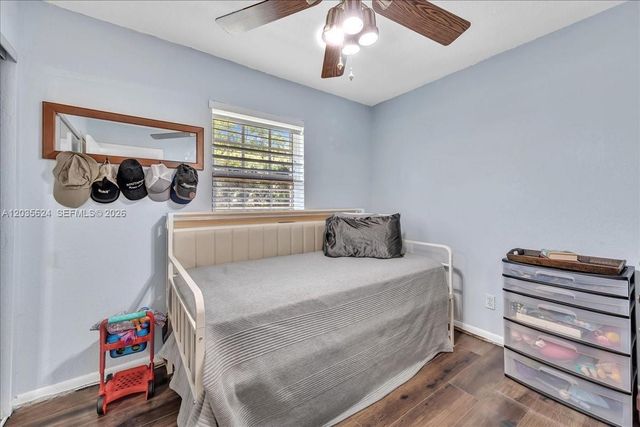 2155 Nova Village Dr, Davie, FL 33317