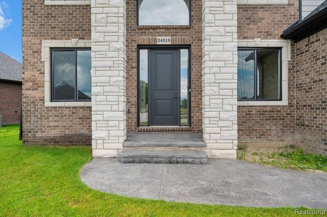 24318 Tullymore Drive, Macomb, MI 48042