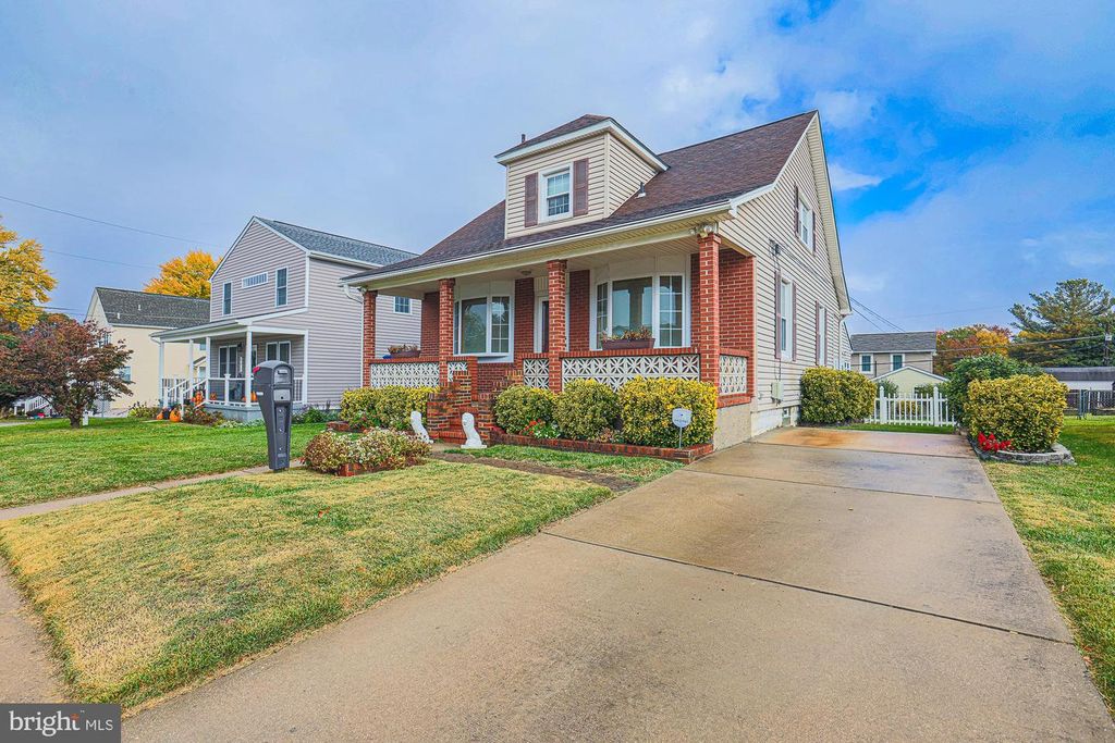 109 STUART ST, Baltimore, MD 21221