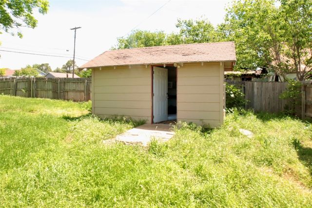 808 N Lee Street, Altus, OK 73521