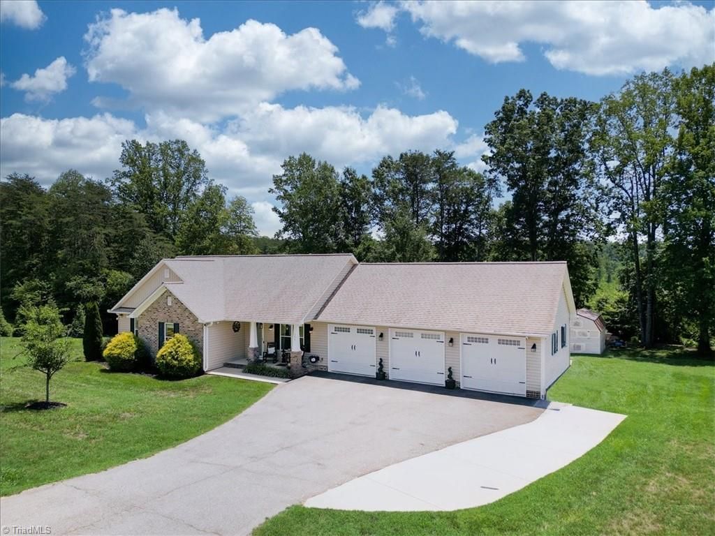 290 Tuttle Road, Rural Hall, NC 27045