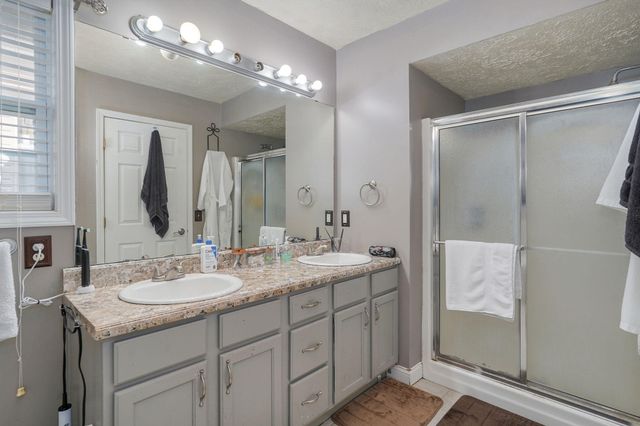 710 Silver Streak Road, Nixa, MO 65714