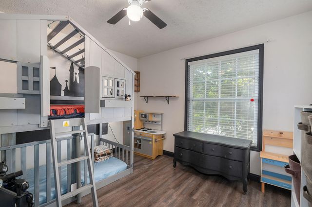 710 Silver Streak Road, Nixa, MO 65714