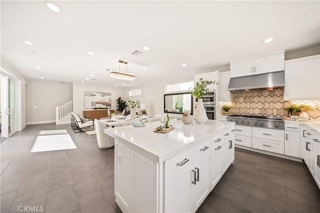 238 Chorus, Irvine, CA 92618