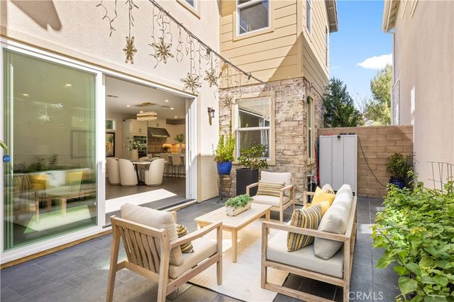 238 Chorus, Irvine, CA 92618