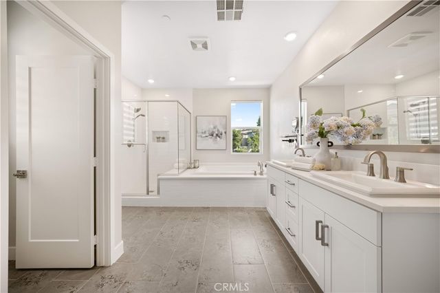 238 Chorus, Irvine, CA 92618