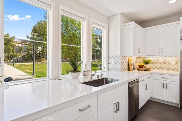 238 Chorus, Irvine, CA 92618