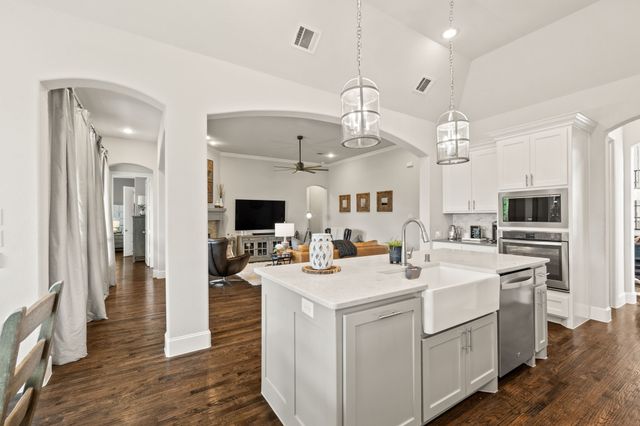 3808 Kennoway, The Colony, TX 75056