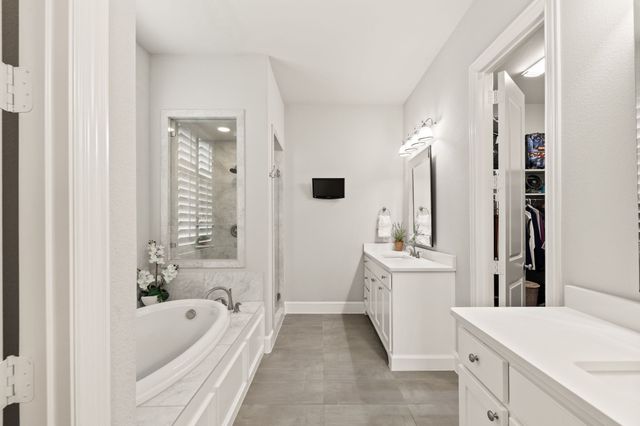 3808 Kennoway, The Colony, TX 75056