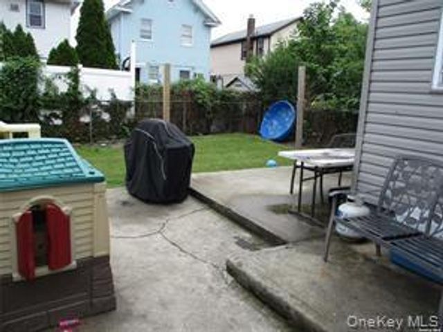 34 Monroe, Inwood, NY 11096