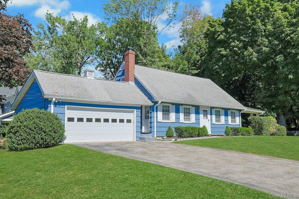 21 Elm Street E, Valhalla, NY 10595 — photo 2