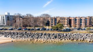560 Sheridan Square 2, Evanston, IL 60202
