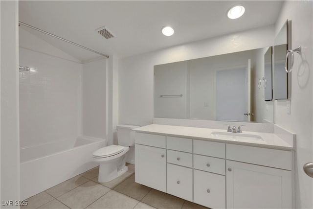 5713 Silver Cascade Avenue, Las Vegas, NV 89131