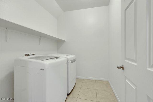 5713 Silver Cascade Avenue, Las Vegas, NV 89131