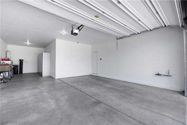 5713 Silver Cascade Avenue, Las Vegas, NV 89131