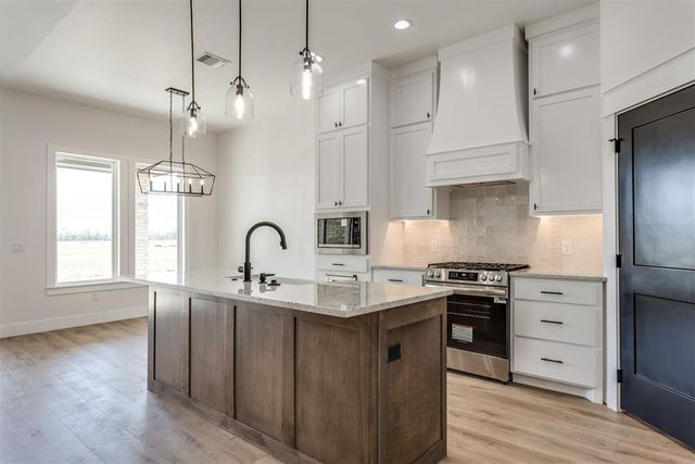 2216 SW 160th Street, Oklahoma City, OK 73170