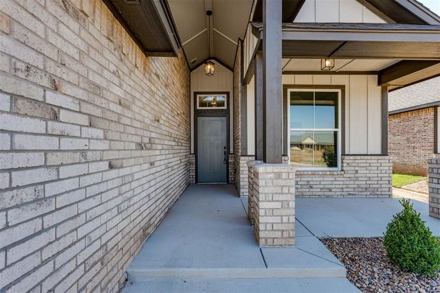 2216 SW 160th Street, Oklahoma City, OK 73170