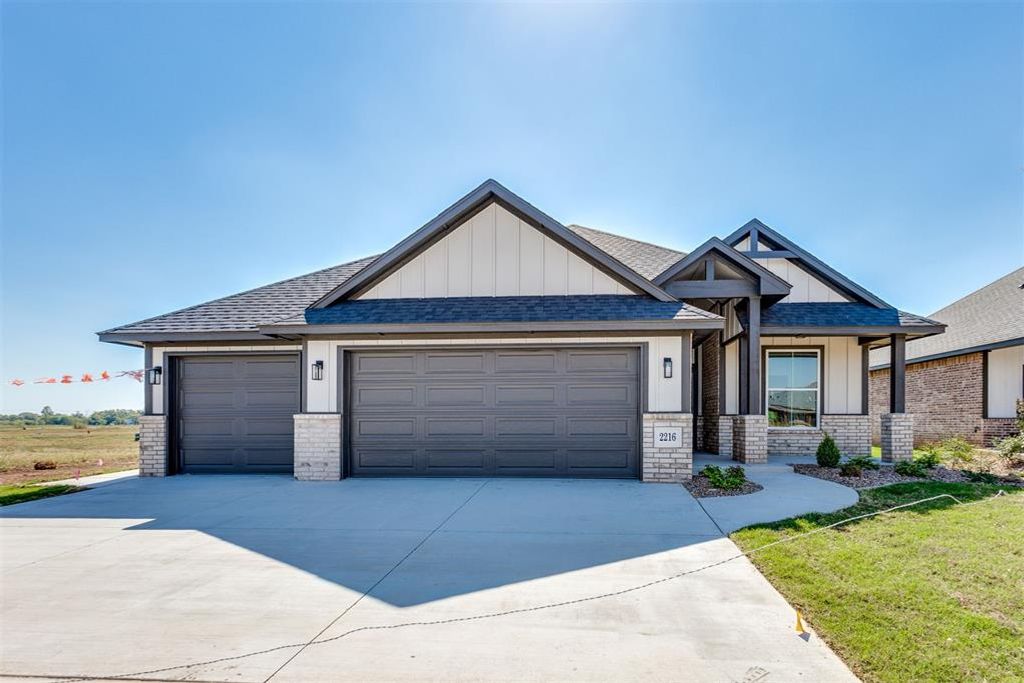 2216 SW 160th Street, Oklahoma City, OK 73170