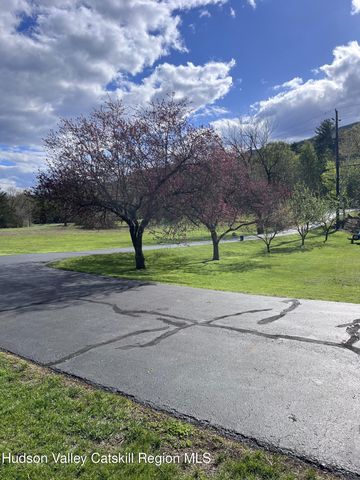 4248 Ny-28, Boiceville, NY 12412