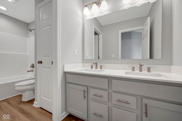 5420 Aspen Wood Lane, Indianapolis, IN 46239